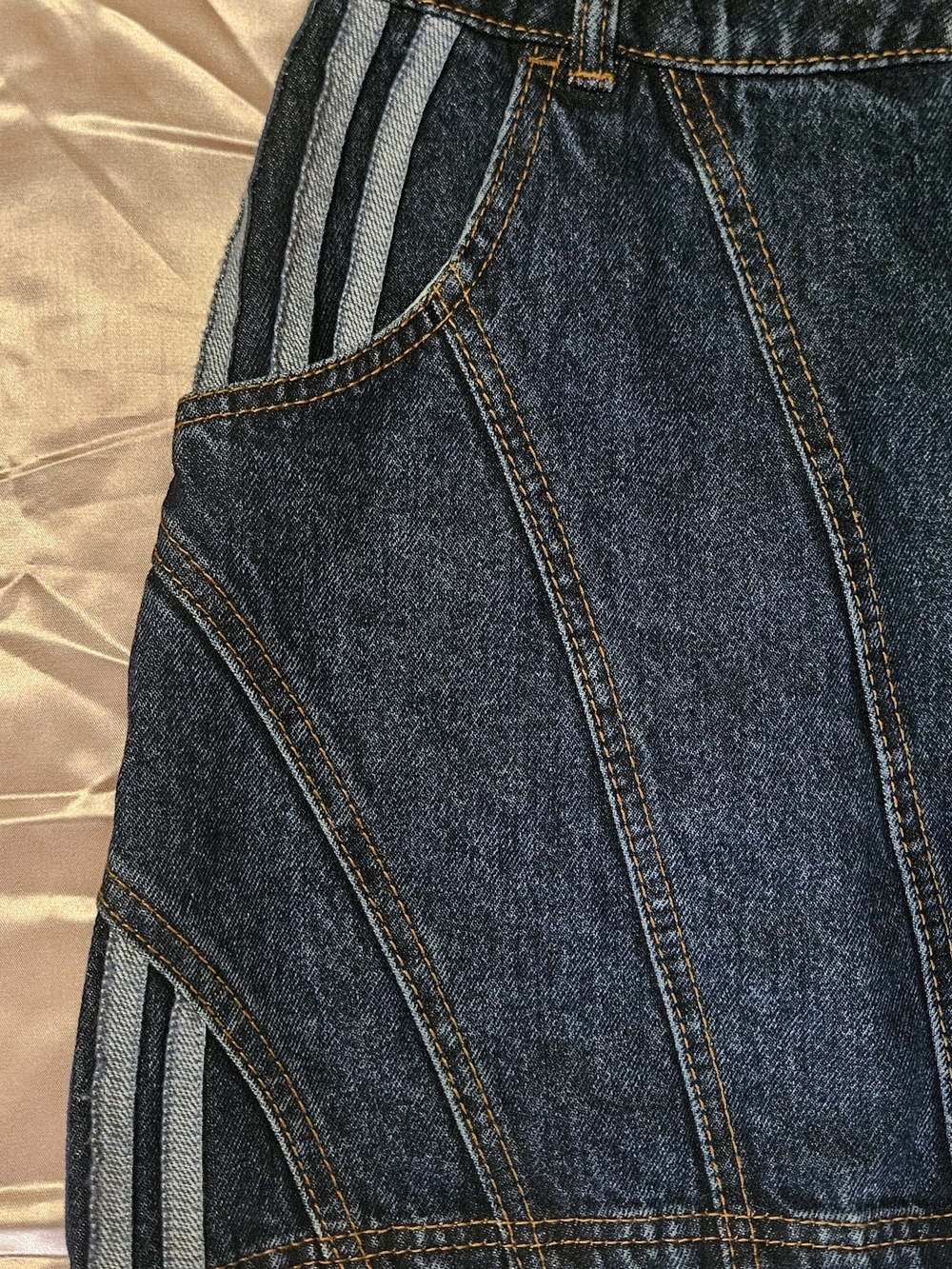 IVY PARK Rodeo Denim Button-Front Mini Skirt - Picture 2 of 6